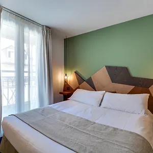 Wit 3*, Paris França