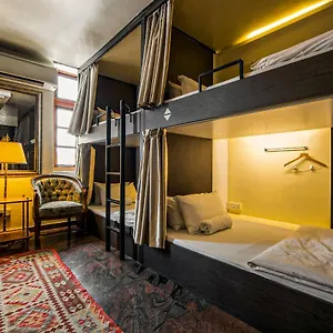 Atelier Capsulehotel Singapore